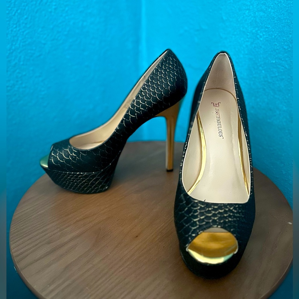 JustFab Dayani black & gold heels. Size 9.